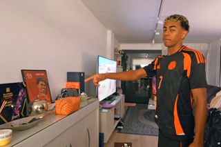 Excentricul Lamine Yamal a făcut turul casei și a explicat motivul bizar pentru care nu poate avea o iubită: „Am această problemă”