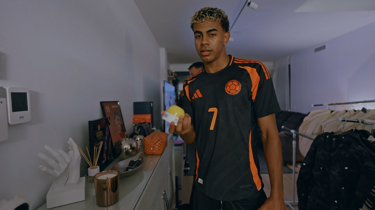 Lamine Yamal a făcut turul apartamentului