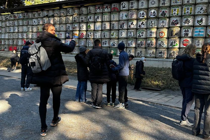VIDEO+FOTO A dat cozonacul pe sushi » „Tricolorul” cu 31 de selecții a explicat de ce a ales Japonia de Sărbători