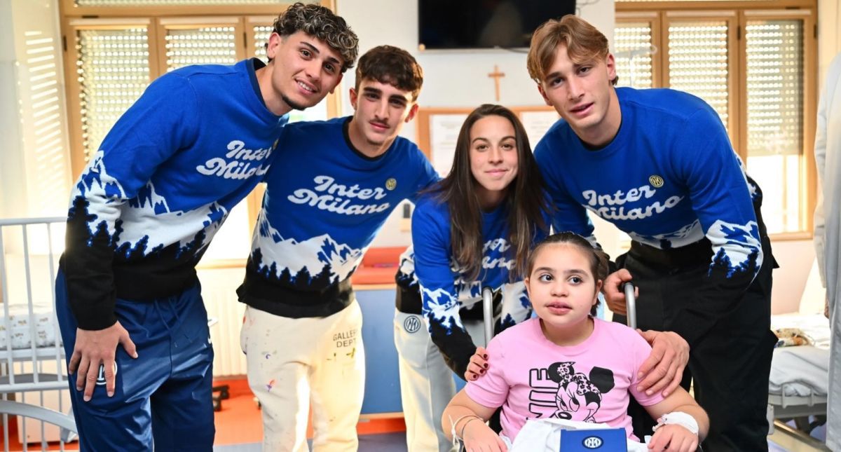 Cristi Chivu, Javier Zanetti, Denzel Dumfries și Pio Esposito, în vizită la copiii din Spitalul San Raffaele