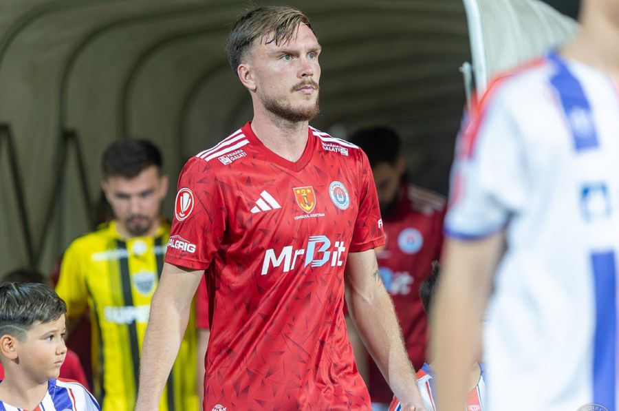 Transferat în vară, a anunțat conducerea că nu se mai întoarce în România