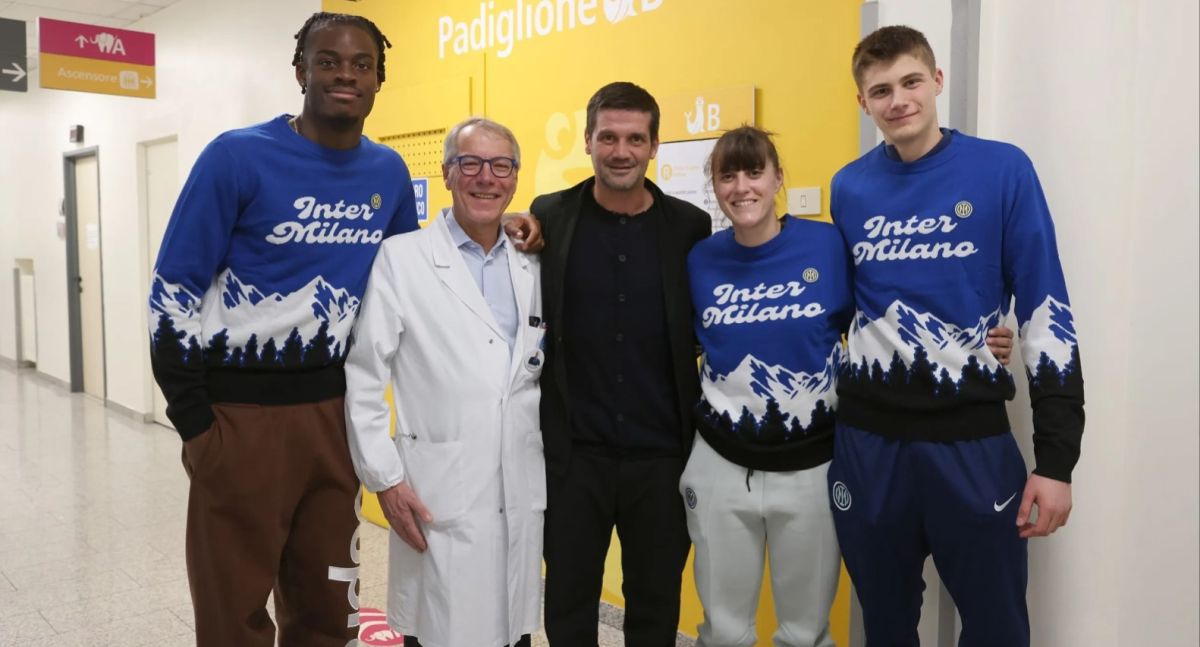 Cristi Chivu, Javier Zanetti, Denzel Dumfries și Pio Esposito, în vizită la copiii din Spitalul San Raffaele