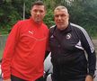 Cristi Bobar, alături de Cosmin Olăroiu