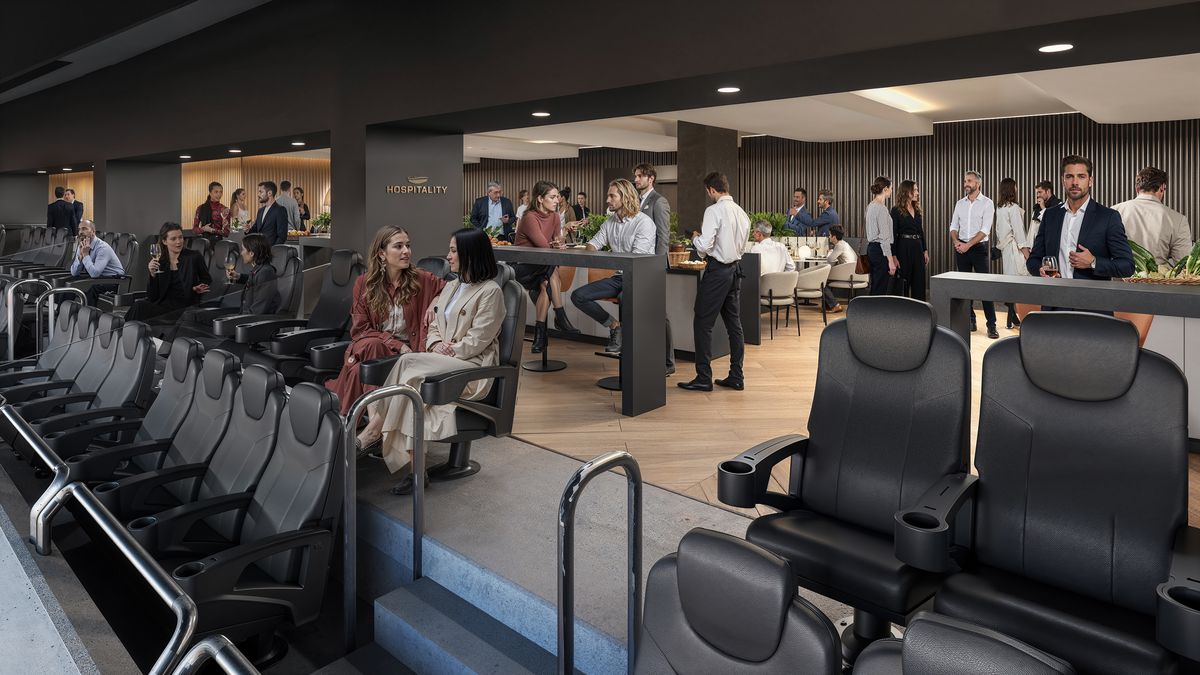 La 19 ani de la startul proiectului, au început să monteze acoperișul stadionului! Imagini de pe un șantier plin de controverse