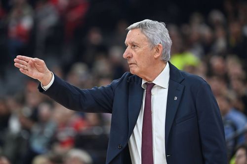 La 76 de ani, Svetislav Pesic a devenit cel mai în vârstă antrenor din istoria Euroligii » 3 tehnicieni nu erau născuți la debutul sârbului
