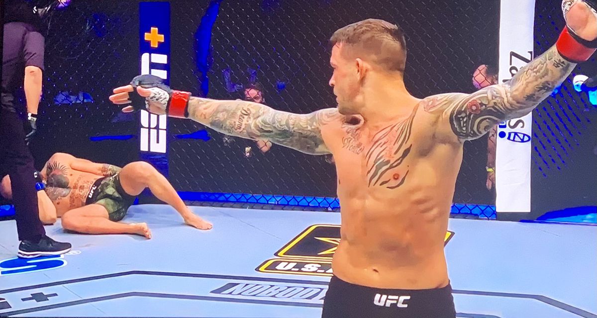 Momentul în care Conor McGregor a cedat psihic + Primul contact cu Dustin Poirier după meci: „Mi-ai f*** piciorul, nenorocitule!”