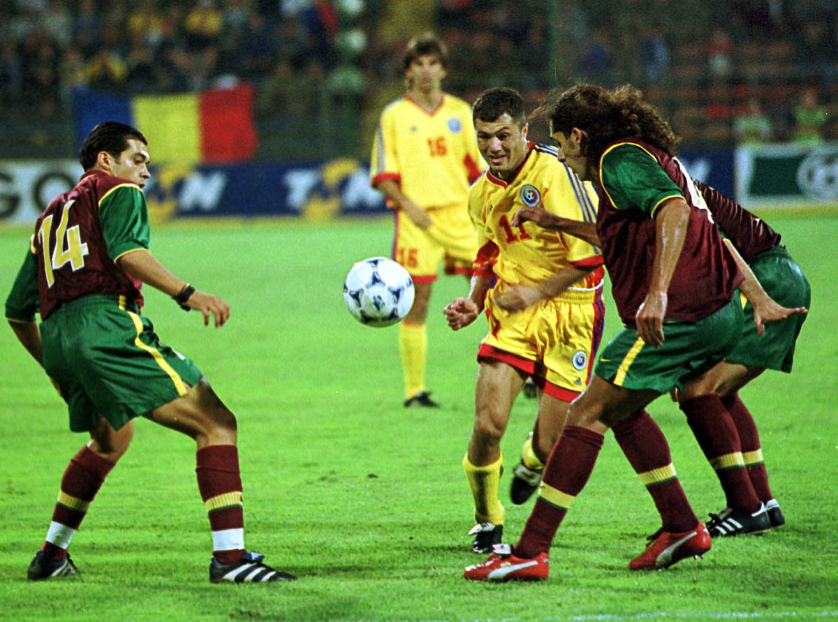 RETRO GSP. 23 de ani de când Adrian Ilie marca primele goluri în Primera Division, o „triplă” pentru Valencia! Alți 4 români făceau spectacol în acea etapă disputată în Spania