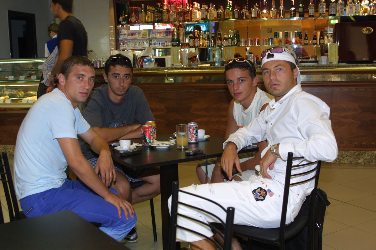 RETRO GSP. 23 de ani de când Adrian Ilie marca primele goluri în Primera Division, o „triplă” pentru Valencia! Alți 4 români făceau spectacol în acea etapă disputată în Spania