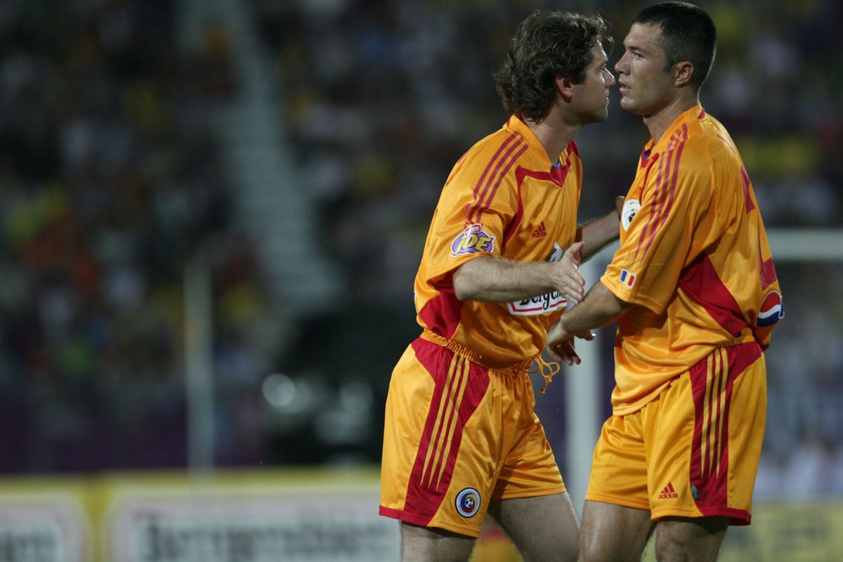 RETRO GSP. 23 de ani de când Adrian Ilie marca primele goluri în Primera Division, o „triplă” pentru Valencia! Alți 4 români făceau spectacol în acea etapă disputată în Spania