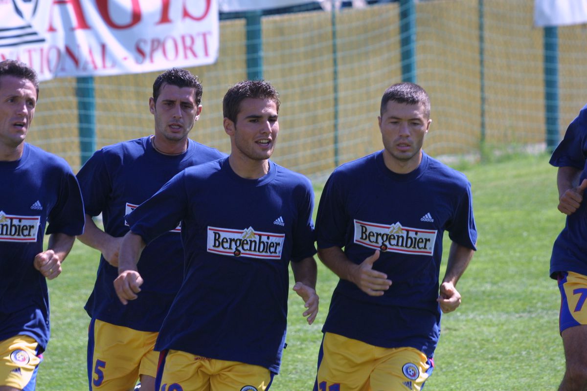 RETRO GSP. 23 de ani de când Adrian Ilie marca primele goluri în Primera Division, o „triplă” pentru Valencia! Alți 4 români făceau spectacol în acea etapă disputată în Spania