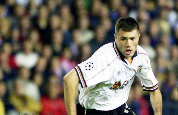 RETRO GSP. 23 de ani de când Adrian Ilie marca primele goluri în Primera Division, o „triplă” pentru Valencia! Alți 4 români făceau spectacol în acea etapă disputată în Spania
