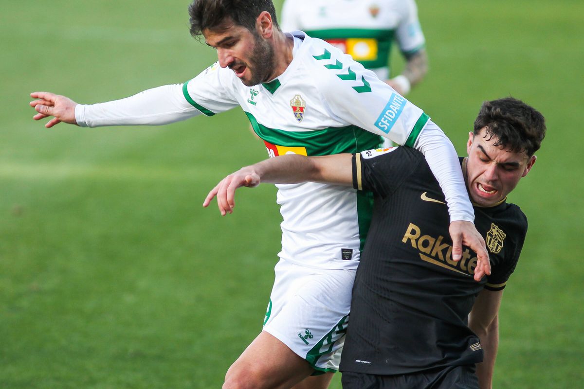 FOTO. Elche - Barcelona 0-2 » Fără Messi, catalanii țin aproape de Real Madrid și Atletico. Clasamentul din La Liga
