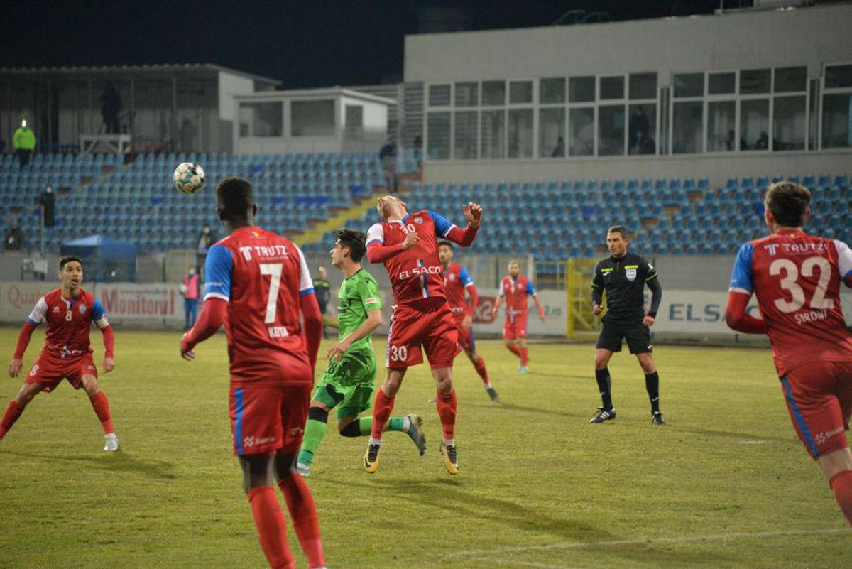 FC Botoșani - Dinamo, 24.01.2021 / FOTO: Ionuț Tabultoc