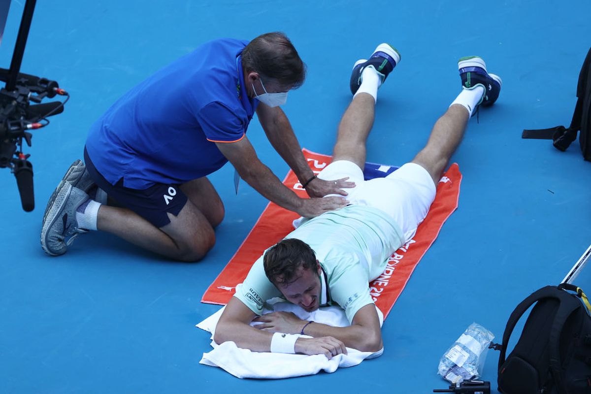 Medvedev, ieșiri necontrolate la Australian Open » Ce a strigat, repetat, la adresa adversarului și de ce îi acuză pe organizatori: „Eu ce trebuie să fac?!”