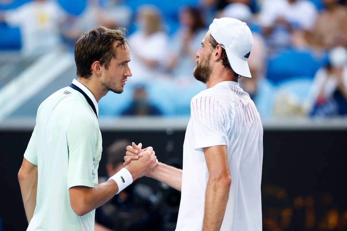 Medvedev, ieșiri necontrolate la Australian Open » Ce a strigat, repetat, la adresa adversarului și de ce îi acuză pe organizatori: „Eu ce trebuie să fac?!”