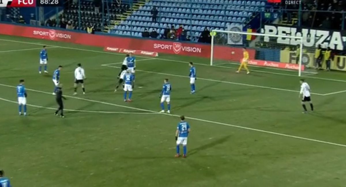 Nicolo Napoli s-a certat cu arbitrul după fluierul final, dar a apărut cu alt discurs la interviuri