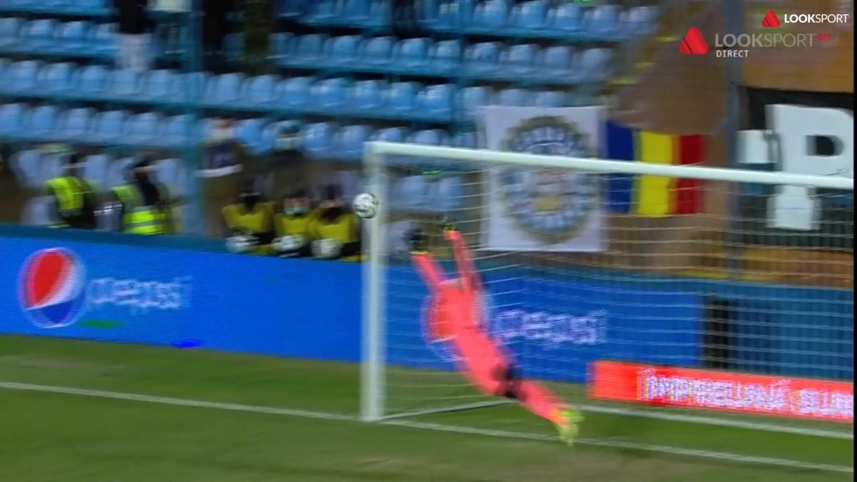 Nicolo Napoli s-a certat cu arbitrul după fluierul final, dar a apărut cu alt discurs la interviuri