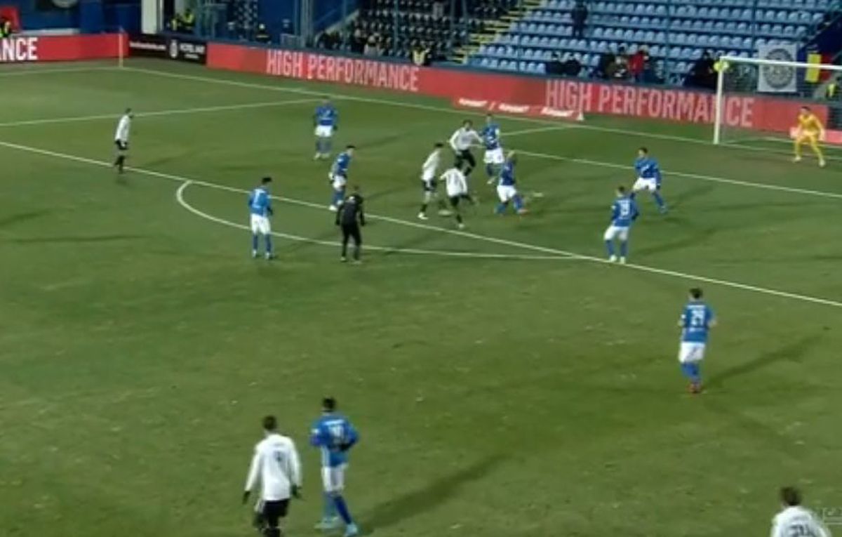 Nicolo Napoli s-a certat cu arbitrul după fluierul final, dar a apărut cu alt discurs la interviuri