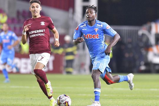 Philip Otele, în dreapta // foto: Imago Images