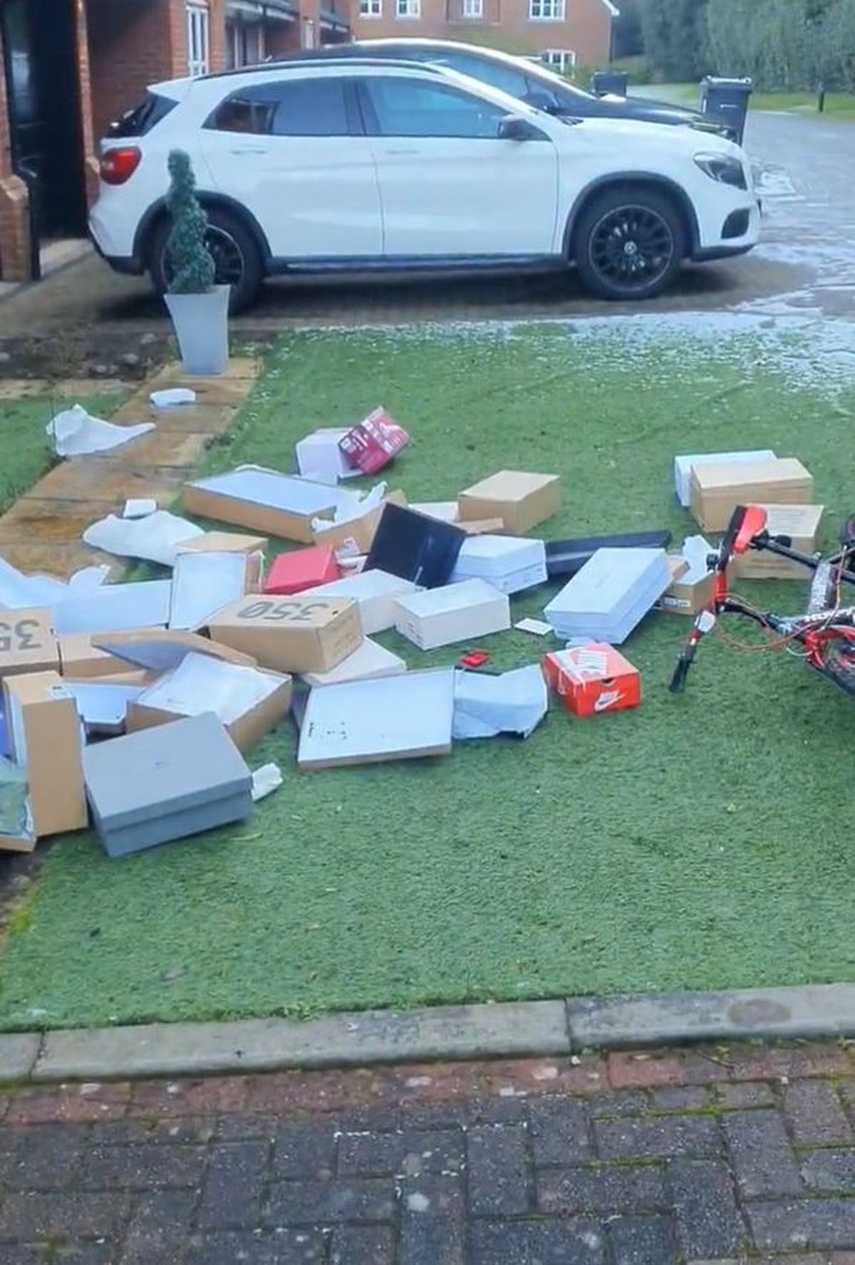 Greg Halford s-a răzbunat pe fosta iubită