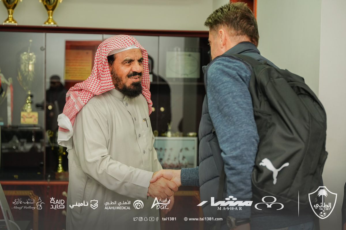 Cum a fost primit Mirel Rădoi la noul club » Imagini de la primul antrenament