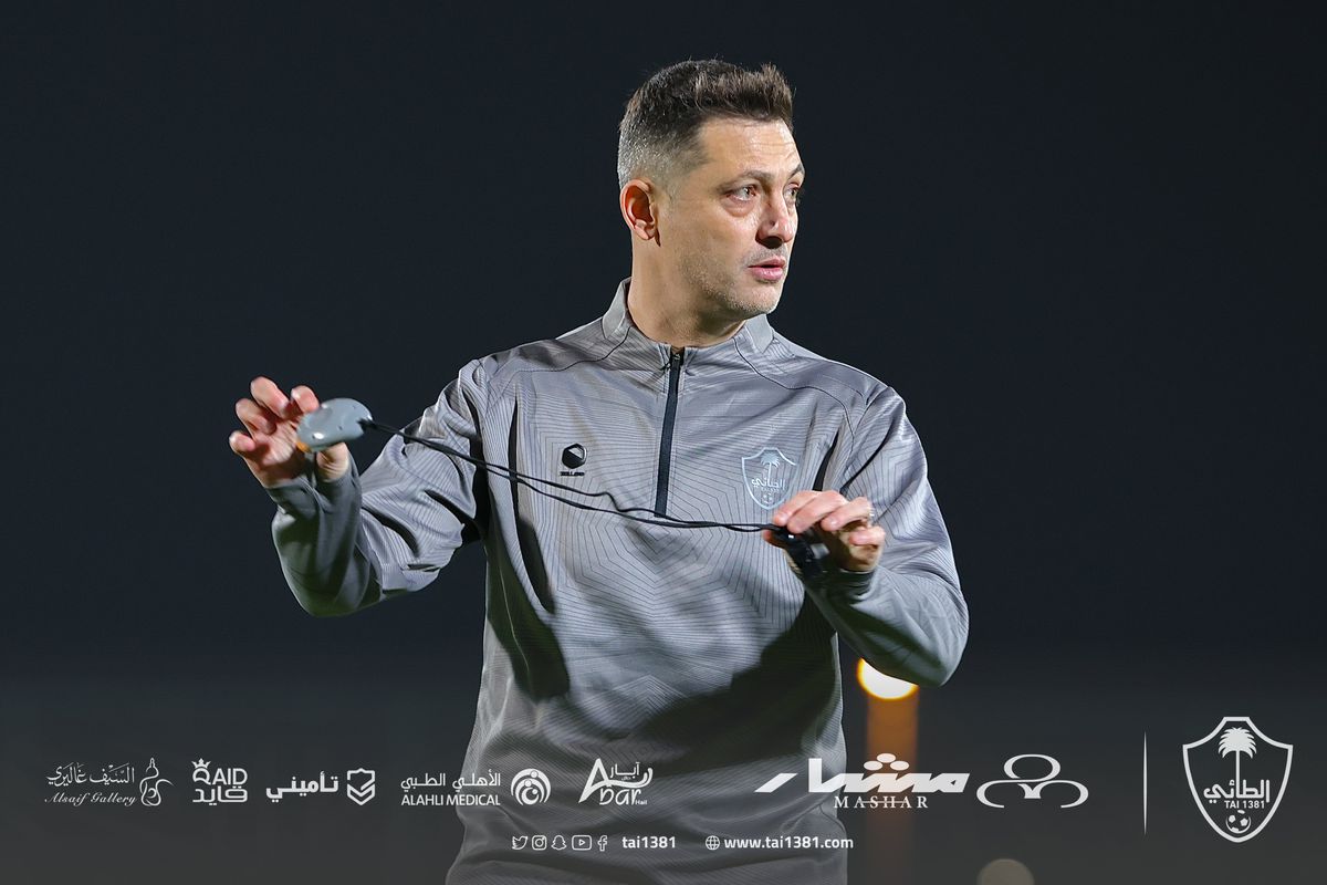 Cum a fost primit Mirel Rădoi la noul club » Imagini de la primul antrenament