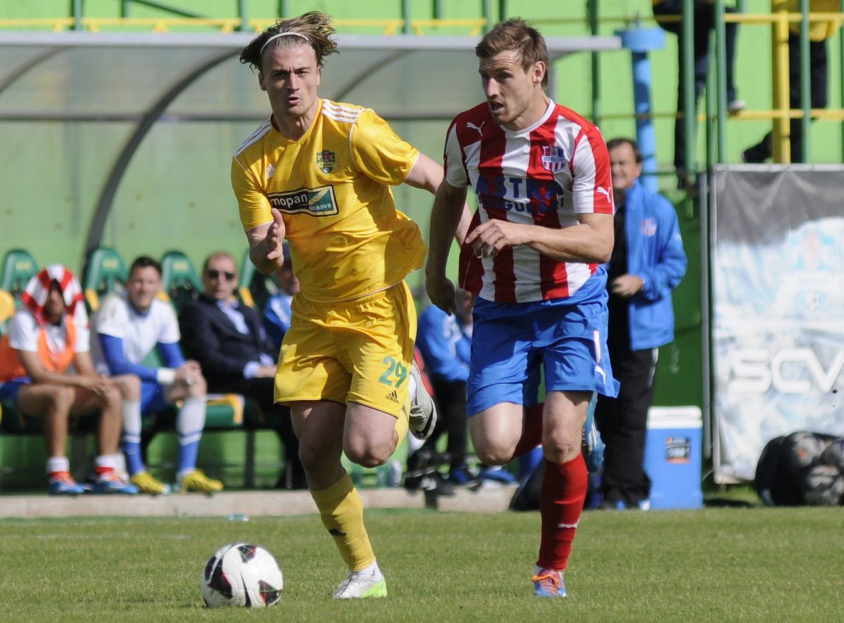 Imagini spectaculoase din cariera lui Adrian Pătulea