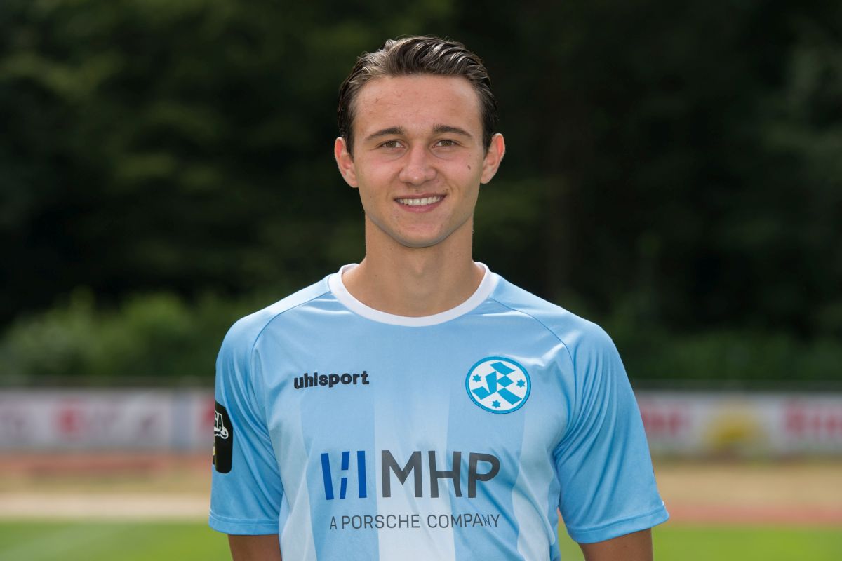 Cine e românul de 28 de ani care a debutat în Bundesliga » A jucat în înfrângerea usturătoare a lui Schalke, 1-6 cu Leipzig