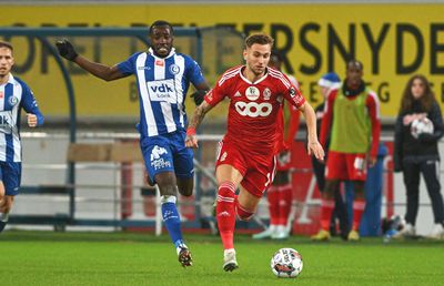 „Semnează și joacă în weekend” » Denis Drăguș schimbă campionatul