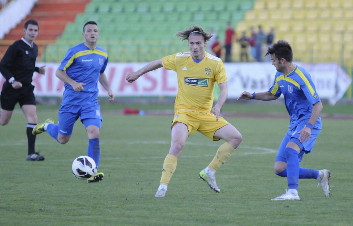 Imagini spectaculoase din cariera lui Adrian Pătulea