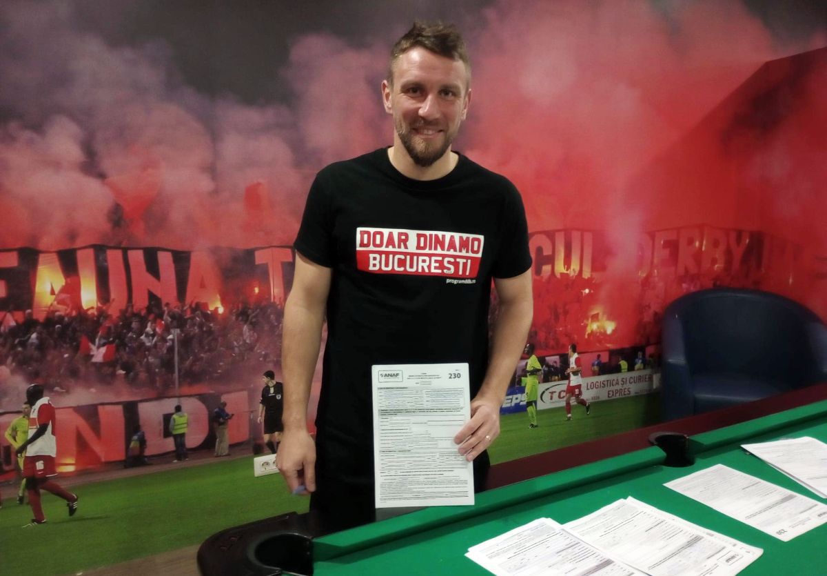 Fotbaliștii lui Dinamo au completat formularele 230