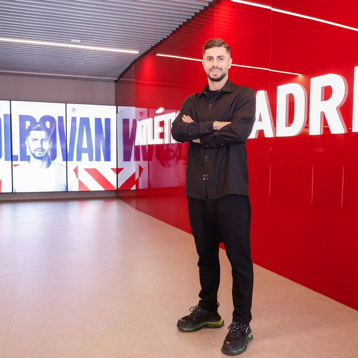 Horațiu Moldovan, prezentat în stil mare la Atletico, alături de legende și zeci de jurnaliști » Cum i s-a adresat lui Oblak: „Dânsul e idolul meu!” + ce i-a transmis Simeone