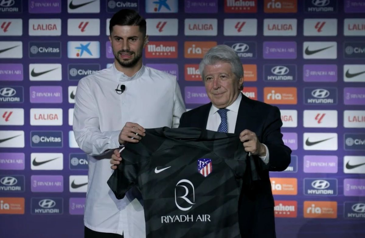 Horațiu Moldovan, prezentat într-o conferință de anvergură la Atletico Madrid