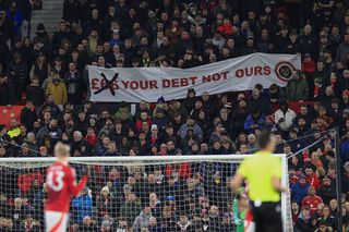 Conflict violent la Manchester United - Rangers » Suporterii celor două echipe s-au luat la bătaie: de unde a pornit totul