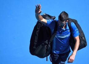 Imagini ULUITOARE la Australian Open! Novak Djokovic, huiduit la Melbourne după ce s-a retras în semifinala cu Zverev