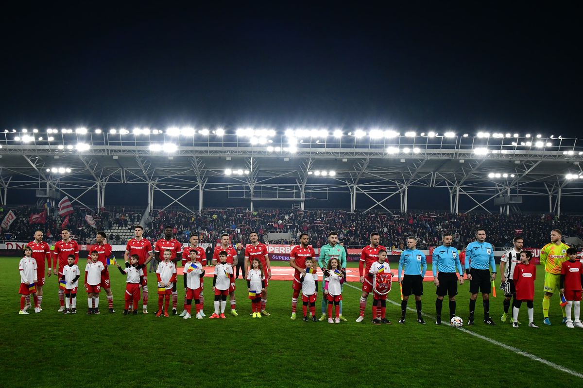 Scandal în peluză la Dinamo - U Cluj: interziși 1 an pe stadioane!
