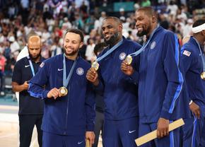 S-au aflat numele celor 10 titulari în NBA All-Star Game! Participant pentru a 21-a oară, LeBron James îi va avea alături pe Steph Curry și Kevin Durant