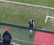 Incidente la Dinamo - U Cluj. Au aruncat cu obiecte în teren