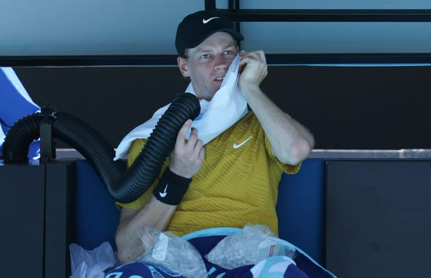 Jannik Sinner și istoricul reacțiilor la căldura extremă » Patru episoade îngrijorătoare în decursul unui an