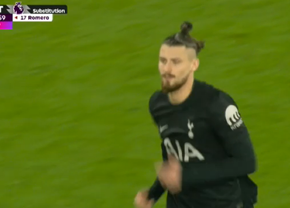 Și o rundă de box durează mai mult! Cât a jucat Radu Drăgușin în Burnley - Tottenham