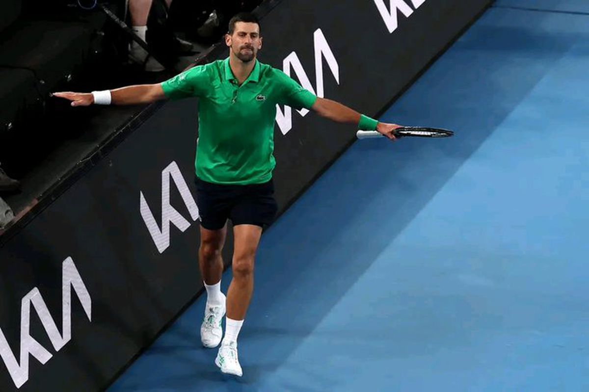 Apostrofat în timpul meciului, Novak Djokovic a refuzat sa aplaude publicul după calificarea în optimi: „Taci odată, du-te dracului!”