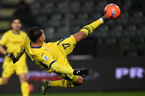 Giovane Nascimento (22 de ani) a marcat trei din cele 17 goluri ale lui Hellas Verona în 21 de meciuri din acest campionat / Foto: Imago