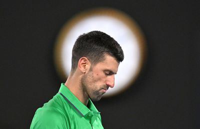 Novak Djokovic, la un centimetru de descalificare la Australian Open » Momentul de furie se putea termina rău