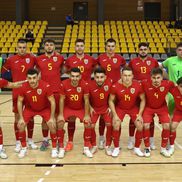 România - Groenlanda la futsal. Daniel Dinu, cu numărul 13 / Sursă foto: Futsal Week / frf.ro