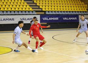 Naționala României a jucat cu Groenlanda la futsal » Adversarii i-au lăsat mască pe „tricolori”: „Erau foarte răi, tocmai asta ne-a încurcat”