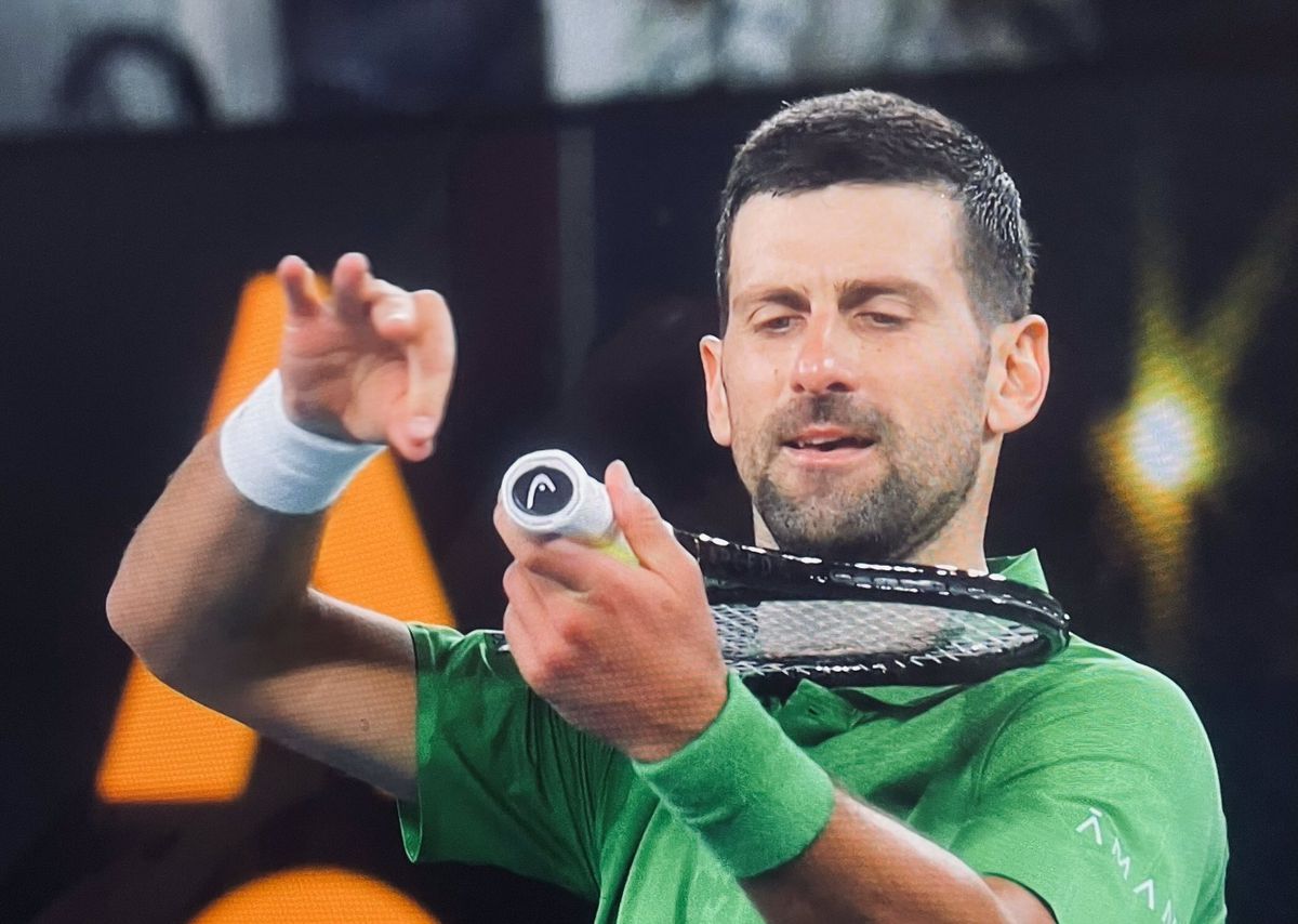 Apostrofat în timpul meciului, Novak Djokovic a refuzat sa aplaude publicul după calificarea în optimi: „Taci odată, du-te dracului!”