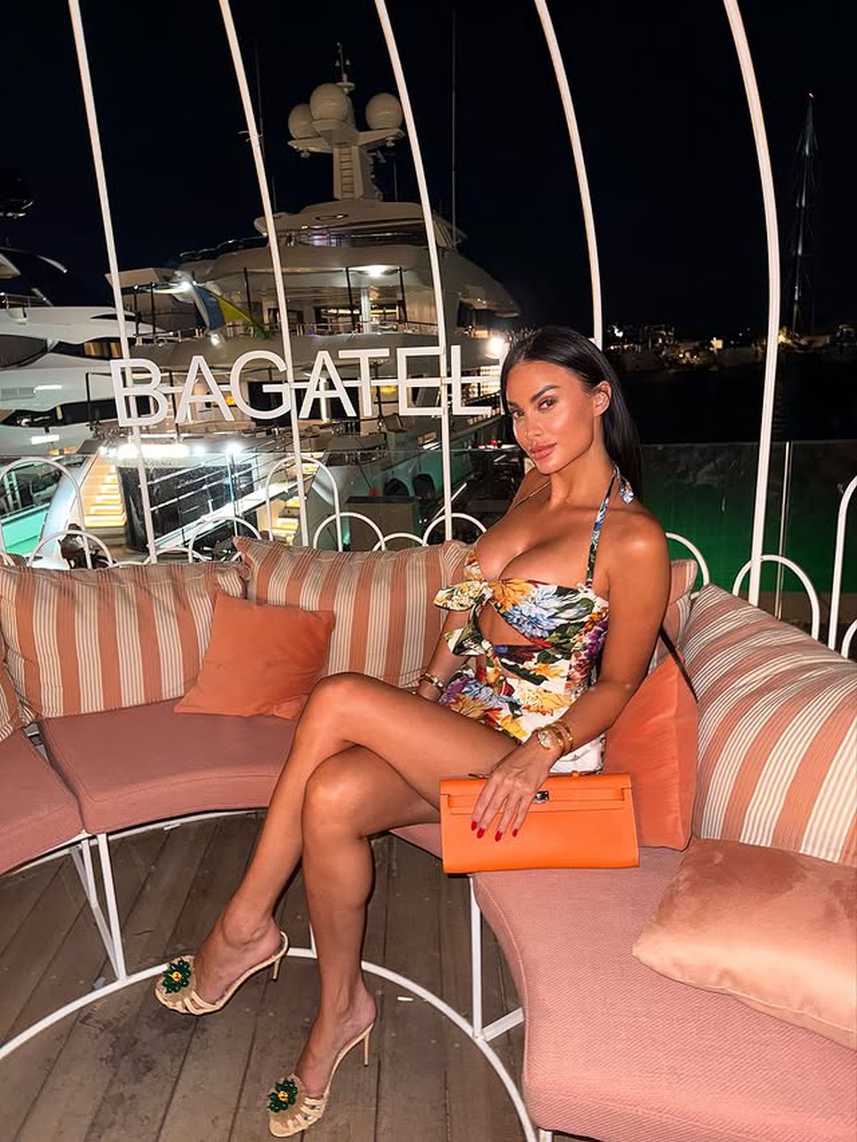 „Coșmarul” Craiovei a „spart” banca de ziua soției! » 300.000 de euro pentru cel mai nou bolid