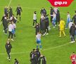 Scandal uriaș pe gazon, imediat după Craiova - Botoșani » A văzut „roșu” și s-a certat cu Leo Grozavu