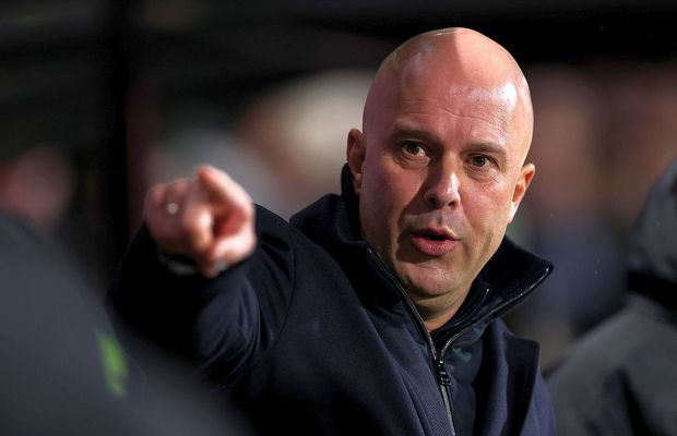 Arne Slot, furios pe arbitri: „Despre asta ar trebui să vorbim acum!”