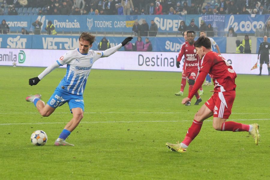 David Matei în Universitatea Craiova - FC Botoșani // foto: Andrei Furnigă (GSP.ro) Craiova și Dinamo, după 52 de ani